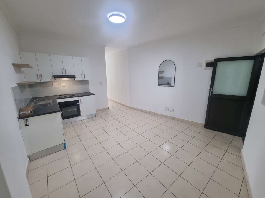 To Let 2 Bedroom Property for Rent in Observatory Western Cape